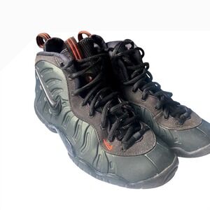 Nike Air Foamposite One Olive Orange Youth Sneakers Size‎ 6Y Basketball